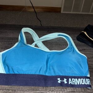 Under armor sports bra med brand new without tags